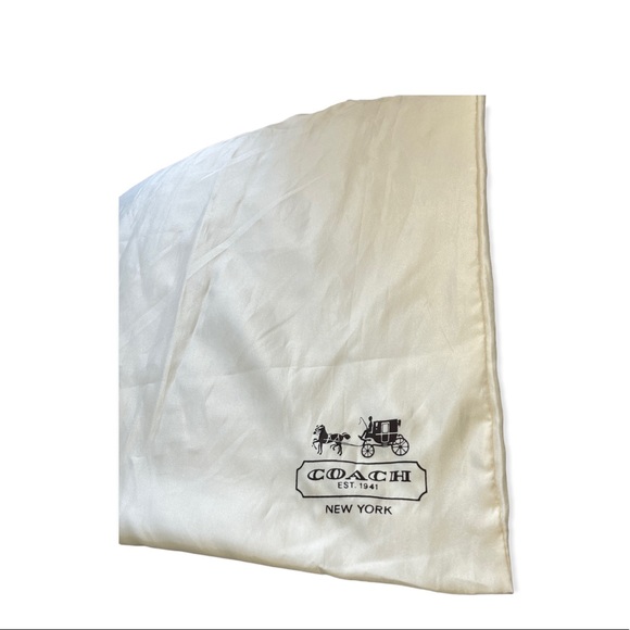 Coach - Picture 8 of 9